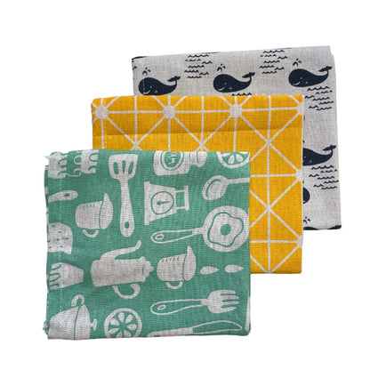 Washable lunch mats, napkins, lunch cloths, and placemats for kids' lunches, suitable for daycare, kindergarten, and elementary school. Stylish, no-iron design for boys and girls.