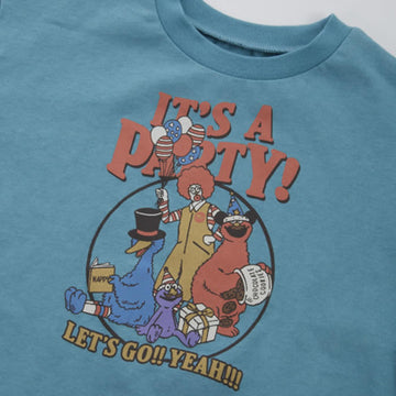 Ocean &amp; Ground IT'S PARTY Print T-shirt